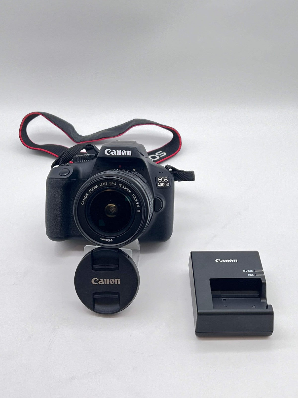 Aparat Fotografik- Canon EOS 2000D foto 1